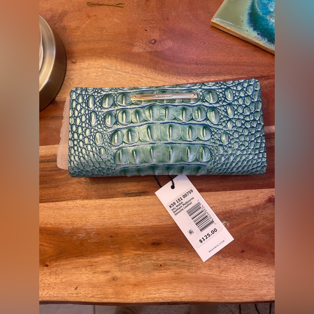 Brahmin wallet